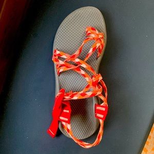 Women’s chacos sandals